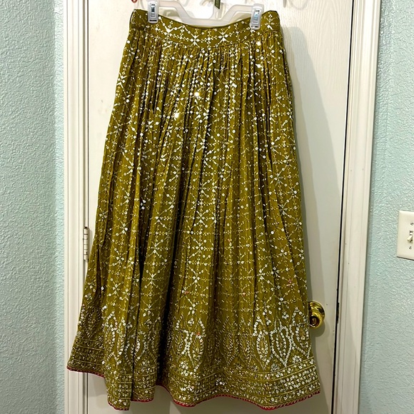 Lehenga choli medium sequin gold embroidered green pink red Indian wedding guest - Picture 3 of 8